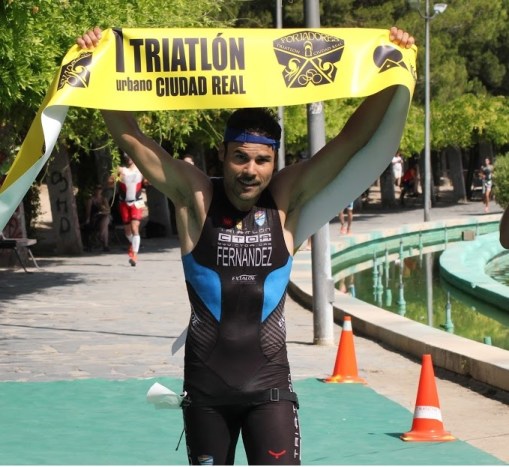 ganador masculino triatlon
